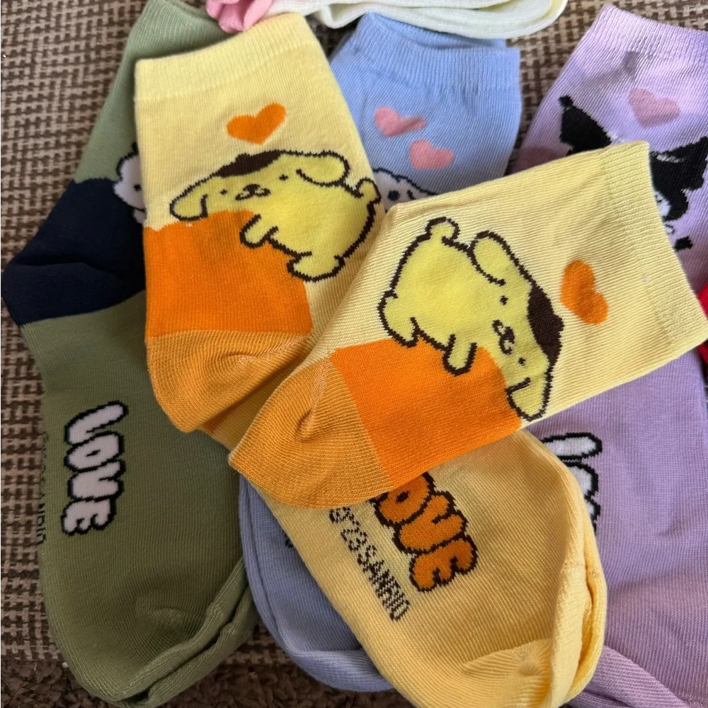 Set Of 6 Pairs of Hello Kitty Socks Women, Girls One Size Multicolor